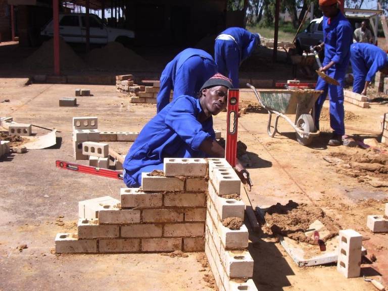 Mambo 3 ambayo fundi unapaswa kuyamudu ili kukusaidia kupata kazi kwa urahisi zaidi.