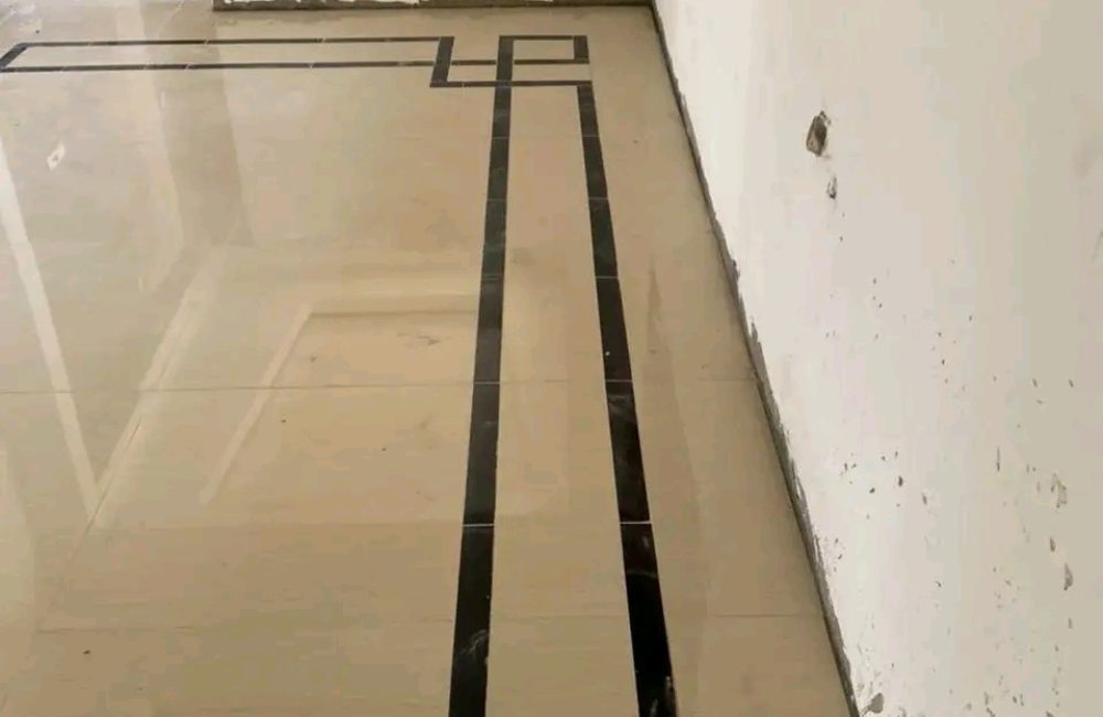 1725343663500