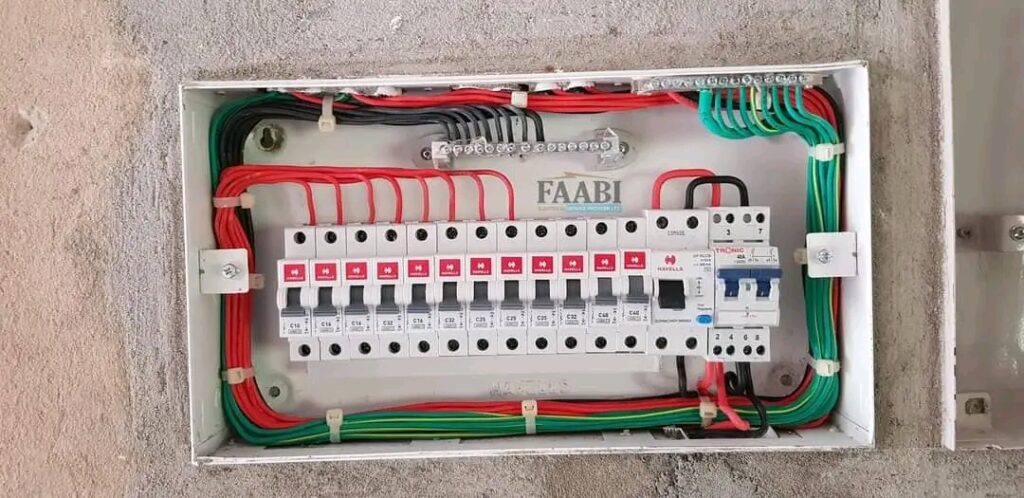 Tuna toa huduma ya ufungaji wa wiring majumbani, maofisini na kwenye magorofa Kwa kuzingatia umakini na ubora wa hali ya juu