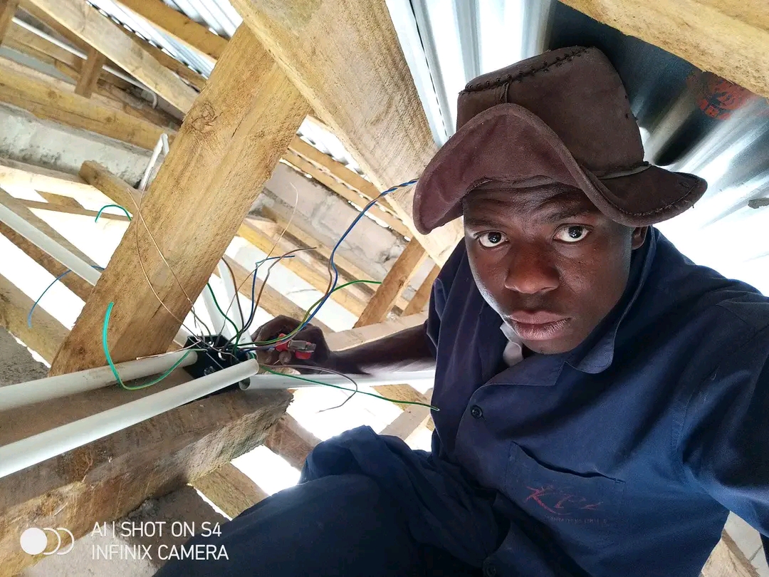 nina-toa-huduma-ya-kufunga-umeme-majumbani-electrical-installation-kwa-ubora-zaidi